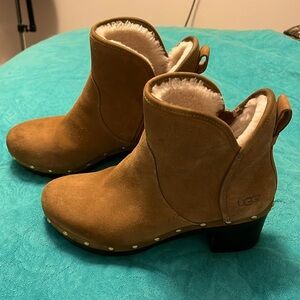 Ugg Cam II Studded Booties Sherpa lined Women’s sz 8 Chestnut, side zip chunky